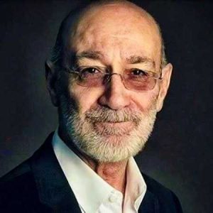 دانلود آهنگ سیاوش قمیشی صدات از گوش من بیرون نمیره تو میشی اشک و میشینی رو گونم